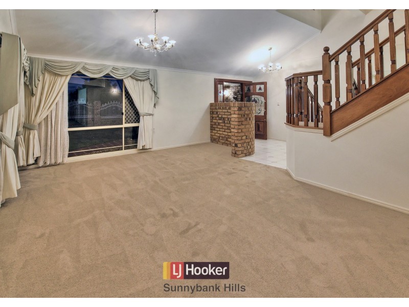 17 Golden Avenue, Calamvale QLD 4116