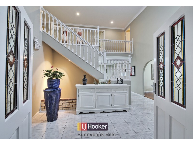 11 Poinciana Crescent, Stretton QLD 4116