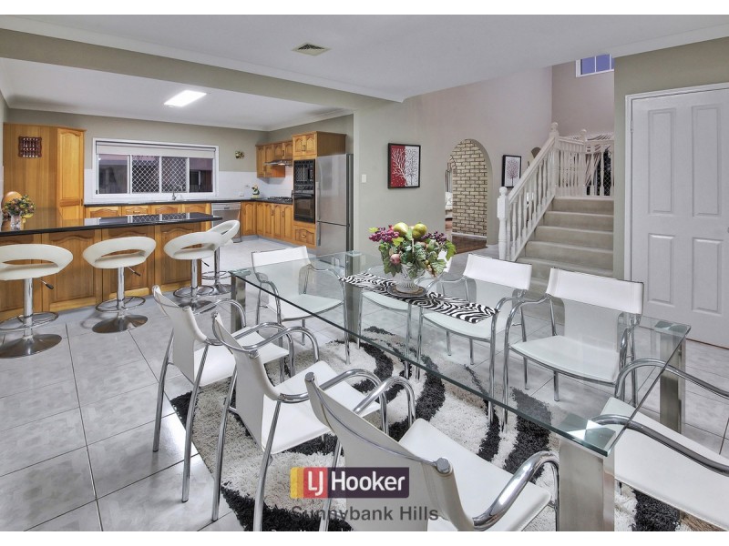 11 Poinciana Crescent, Stretton QLD 4116