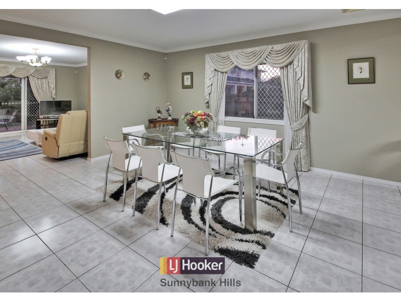 11 Poinciana Crescent, Stretton QLD 4116