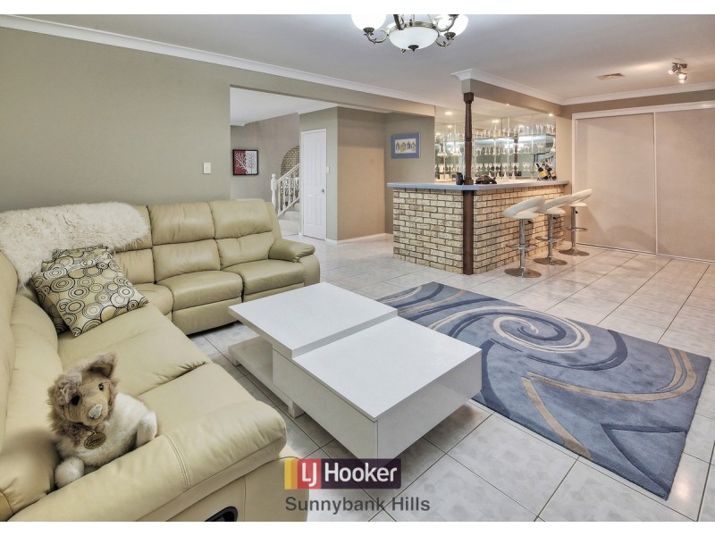 11 Poinciana Crescent, Stretton QLD 4116