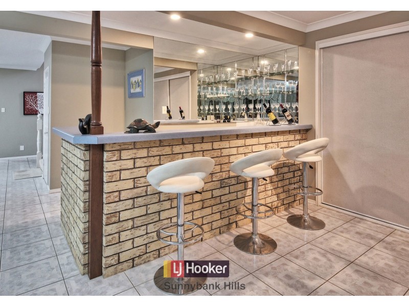 11 Poinciana Crescent, Stretton QLD 4116