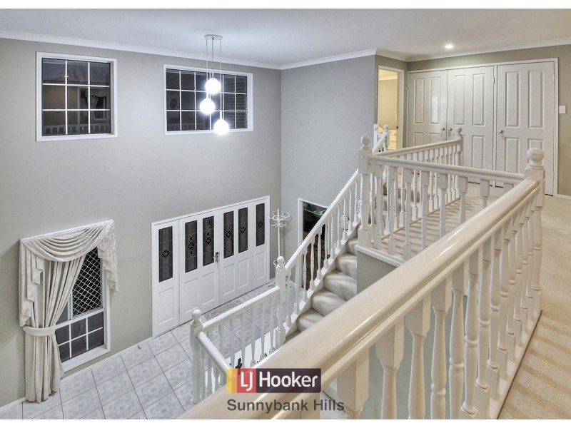 11 Poinciana Crescent, Stretton QLD 4116