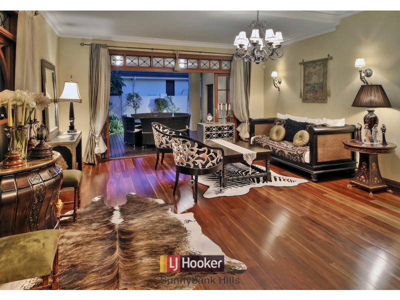 60 Dandelion Street, Eight Mile Plains QLD 4113