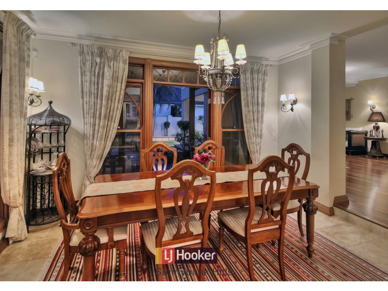 60 Dandelion Street, Eight Mile Plains QLD 4113