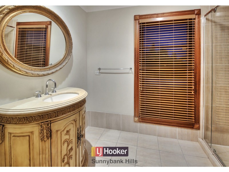 60 Dandelion Street, Eight Mile Plains QLD 4113