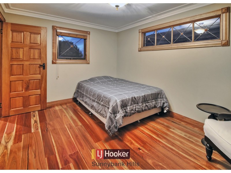 60 Dandelion Street, Eight Mile Plains QLD 4113