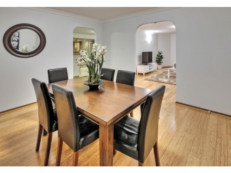 73 Bordeaux Street, Eight Mile Plains QLD 4113