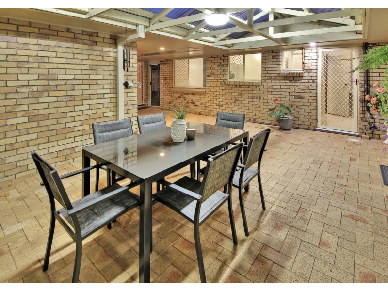 73 Bordeaux Street, Eight Mile Plains QLD 4113