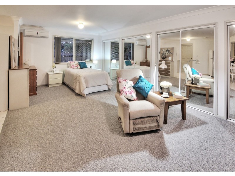 73 Bordeaux Street, Eight Mile Plains QLD 4113