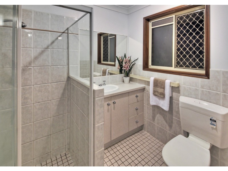 73 Bordeaux Street, Eight Mile Plains QLD 4113