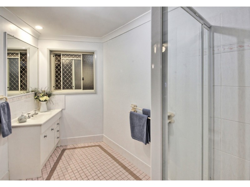 73 Bordeaux Street, Eight Mile Plains QLD 4113