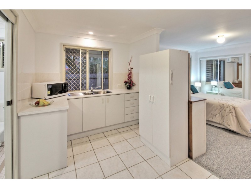 73 Bordeaux Street, Eight Mile Plains QLD 4113