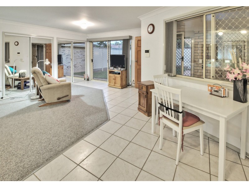 73 Bordeaux Street, Eight Mile Plains QLD 4113