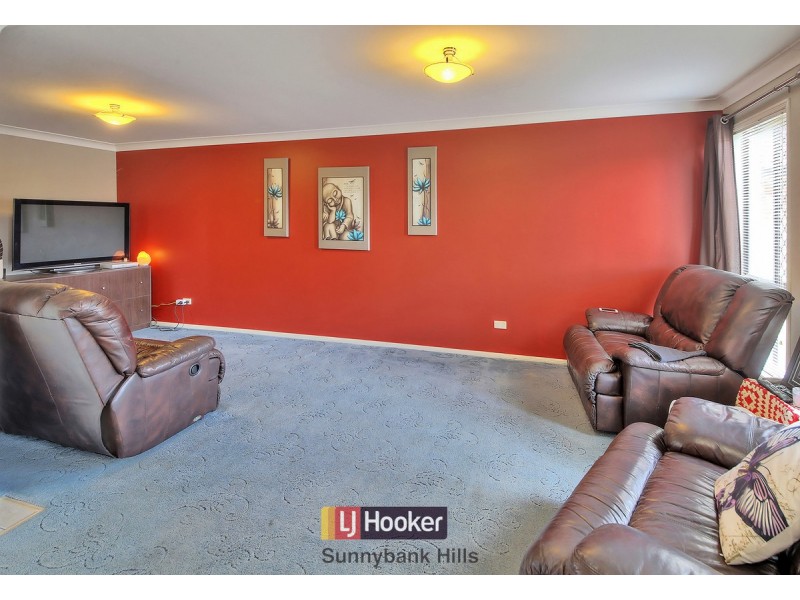 24 Cornell Close, Regents Park QLD 4118