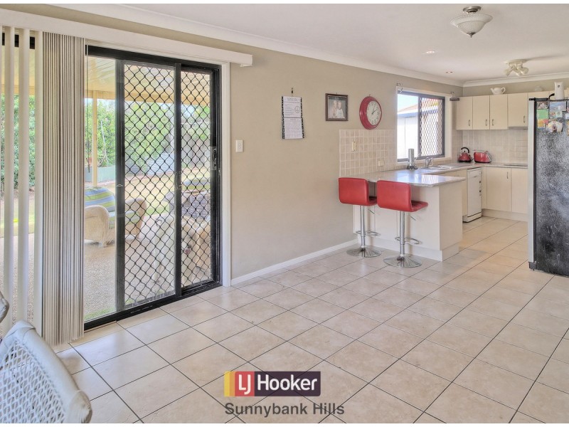 24 Cornell Close, Regents Park QLD 4118