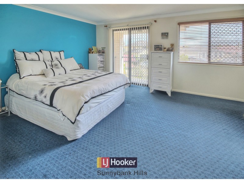 24 Cornell Close, Regents Park QLD 4118