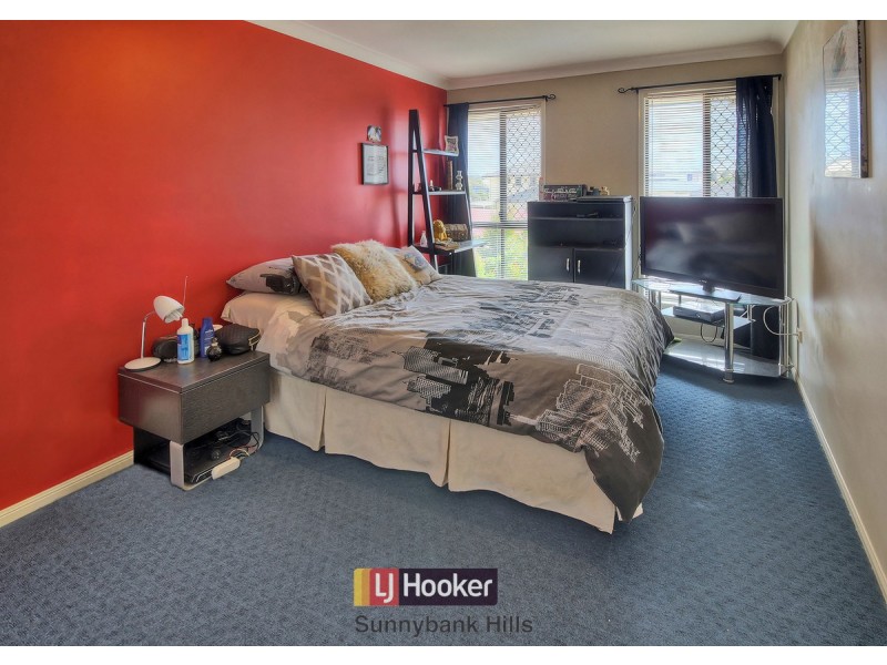 24 Cornell Close, Regents Park QLD 4118