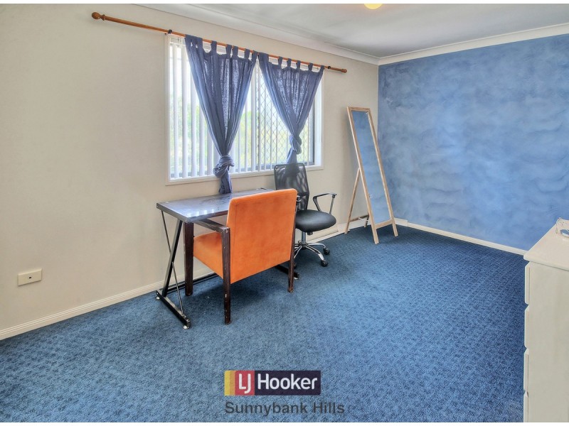 24 Cornell Close, Regents Park QLD 4118