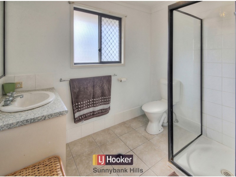 24 Cornell Close, Regents Park QLD 4118