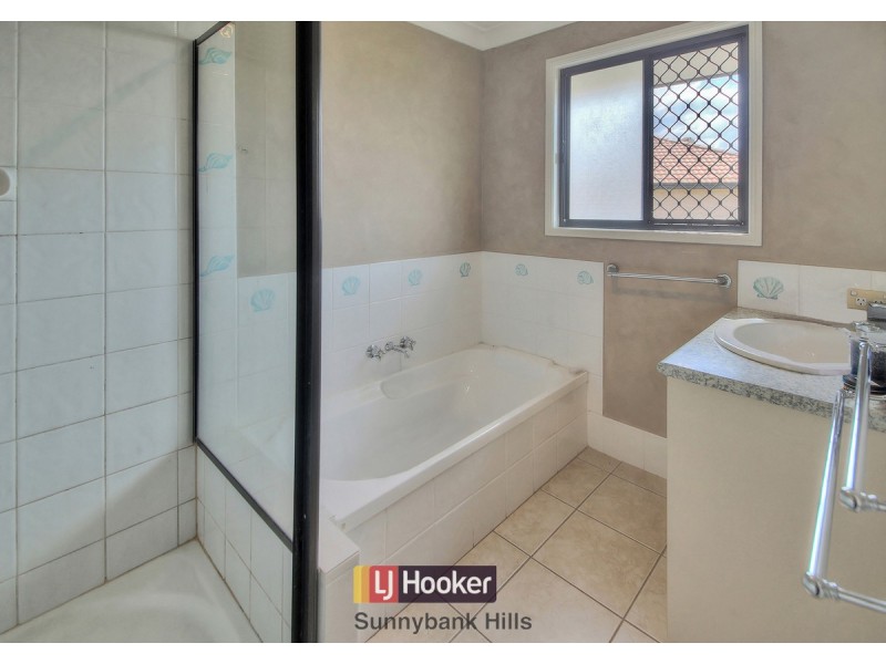 24 Cornell Close, Regents Park QLD 4118