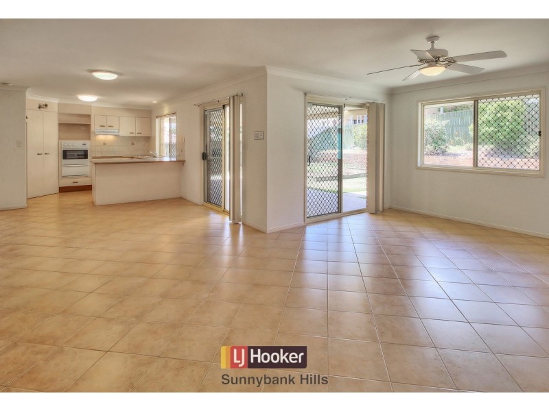 10 Tulipwood Place, Stretton QLD 4116