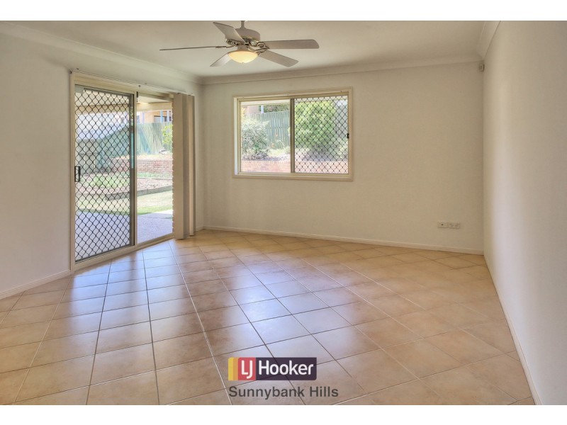 10 Tulipwood Place, Stretton QLD 4116