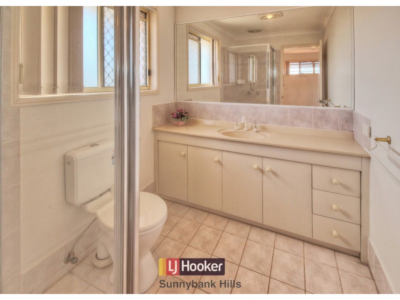 10 Tulipwood Place, Stretton QLD 4116