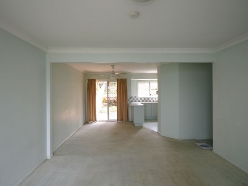 9/18 Swan Lake Crescent, Calamvale QLD 4116