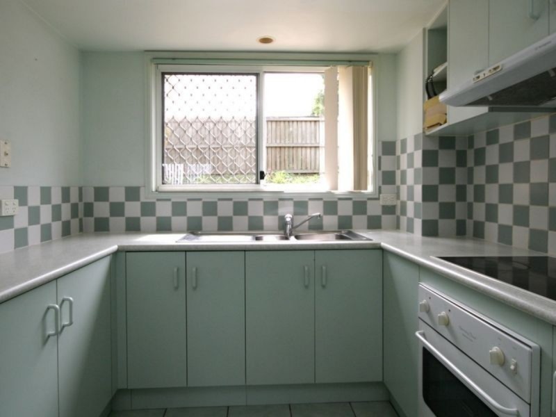 9/18 Swan Lake Crescent, Calamvale QLD 4116