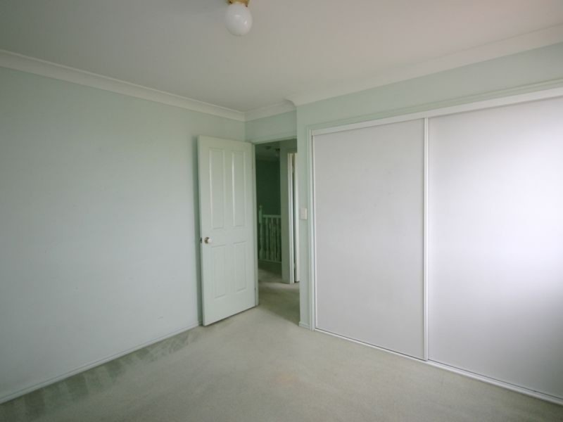 9/18 Swan Lake Crescent, Calamvale QLD 4116