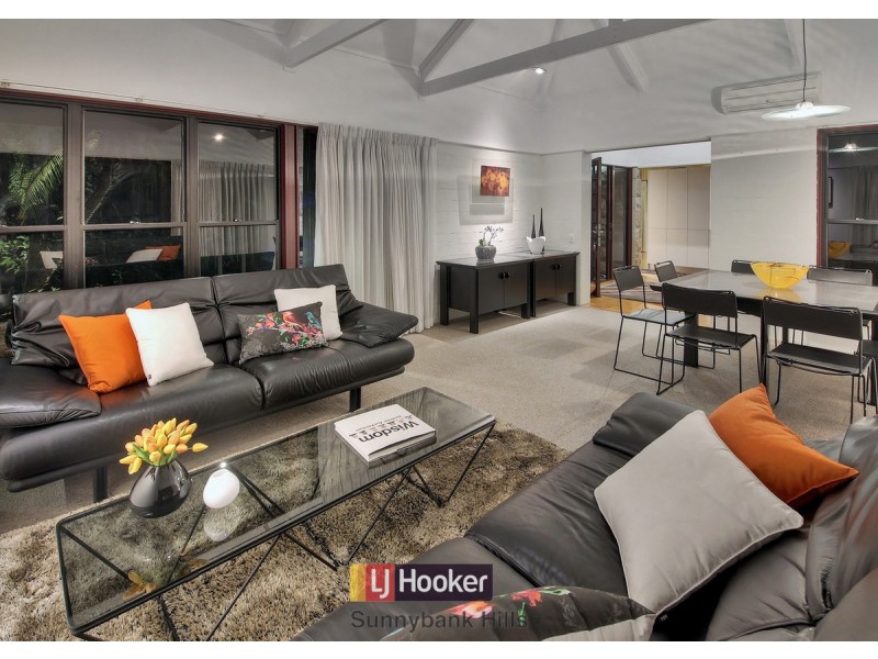 24 Dance Crescent, Eight Mile Plains QLD 4113