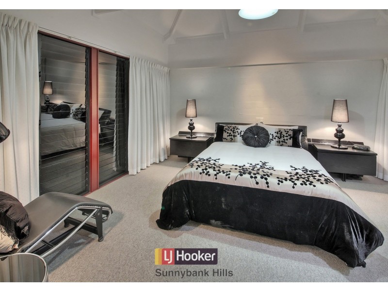 24 Dance Crescent, Eight Mile Plains QLD 4113