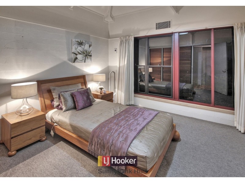 24 Dance Crescent, Eight Mile Plains QLD 4113