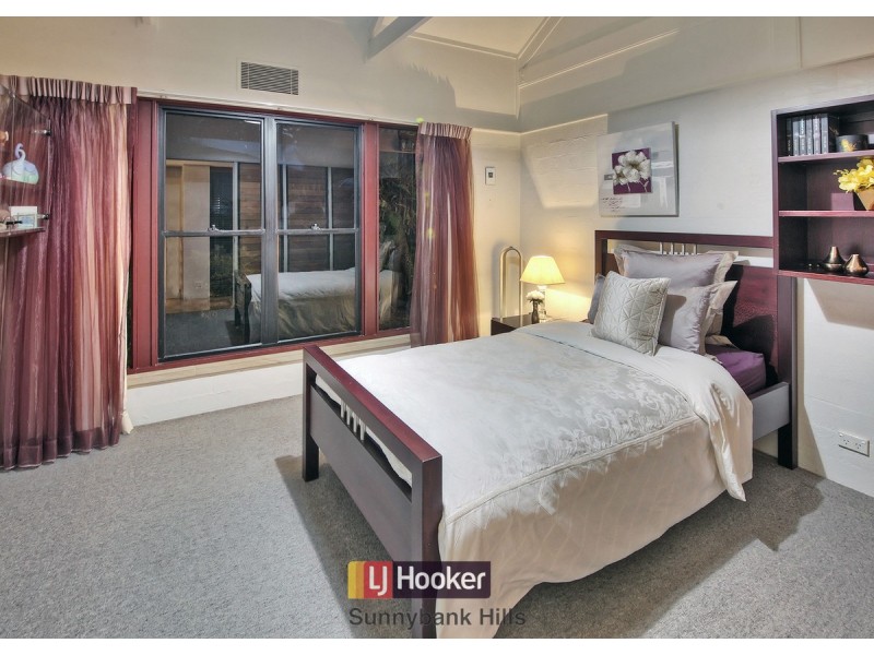 24 Dance Crescent, Eight Mile Plains QLD 4113