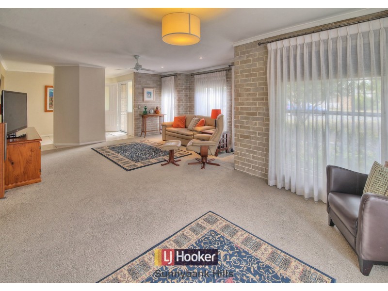 56 Casuarina Crescent, Calamvale QLD 4116