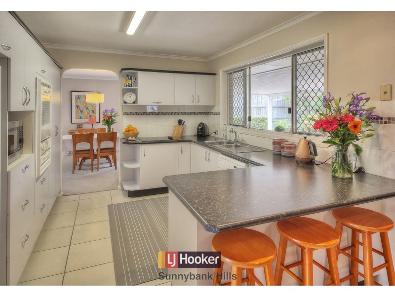 56 Casuarina Crescent, Calamvale QLD 4116