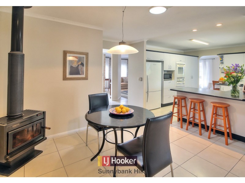 56 Casuarina Crescent, Calamvale QLD 4116