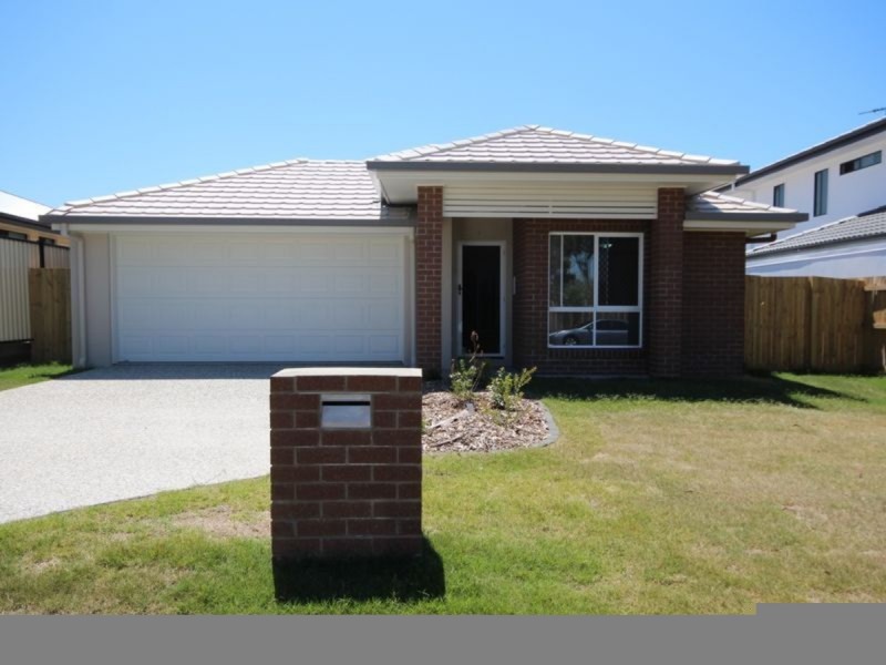 14 Bluegrass Court (off Tranquil, Hillcrest QLD 4118