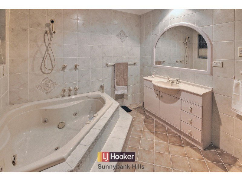 28 Firelight Street, Sunnybank Hills QLD 4109