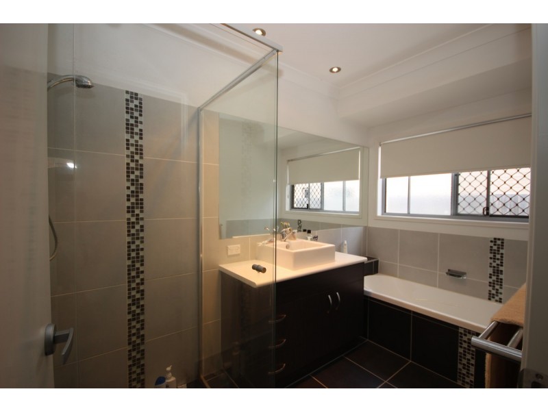 10 Aster Place, Calamvale QLD 4116