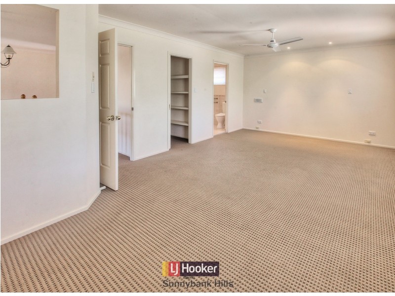 21 Poets Place, Parkinson QLD 4115