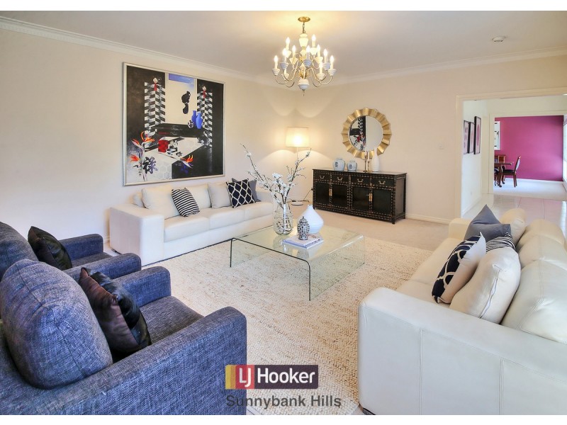 11 Peterleen Street, Robertson QLD 4109