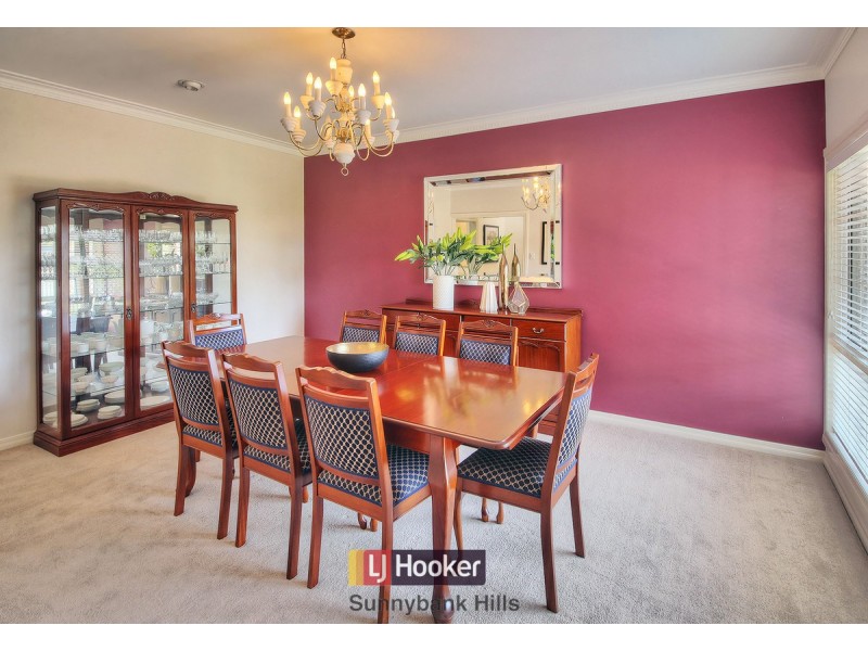 11 Peterleen Street, Robertson QLD 4109