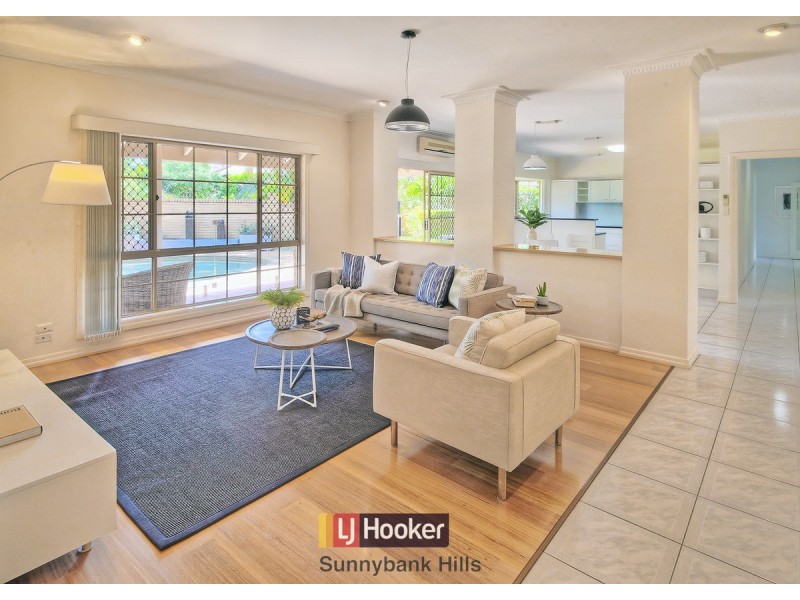 11 Peterleen Street, Robertson QLD 4109