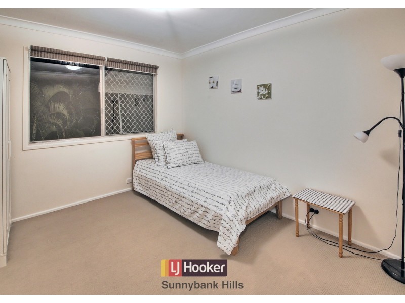 7 Damson Street, Macgregor QLD 4109