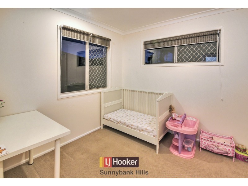 7 Damson Street, Macgregor QLD 4109