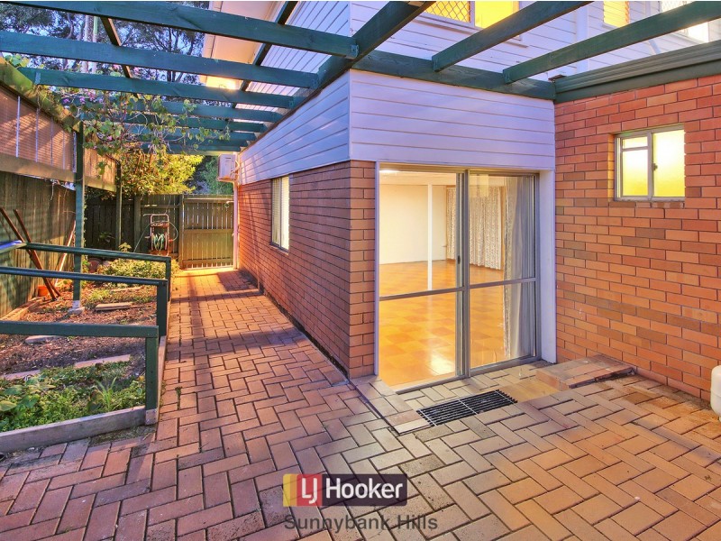 7 Damson Street, Macgregor QLD 4109