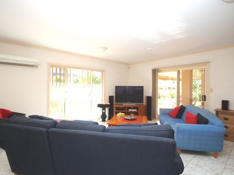 3 Liquidambar Place, Stretton QLD 4116