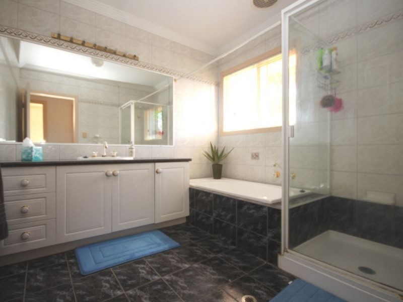 3 Liquidambar Place, Stretton QLD 4116